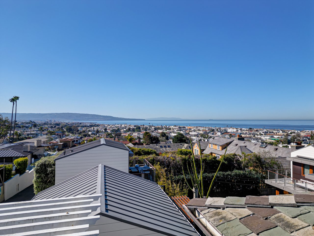 Hill Section View Home