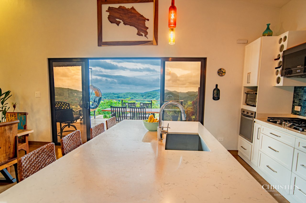 Toltec Estate & Casa Lunax Oceanview Investment Compound
