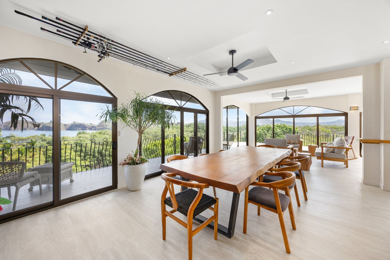 Casa Mimosa | Versatile Luxury Retreat Just 3 Minutes from Flamingo Beach