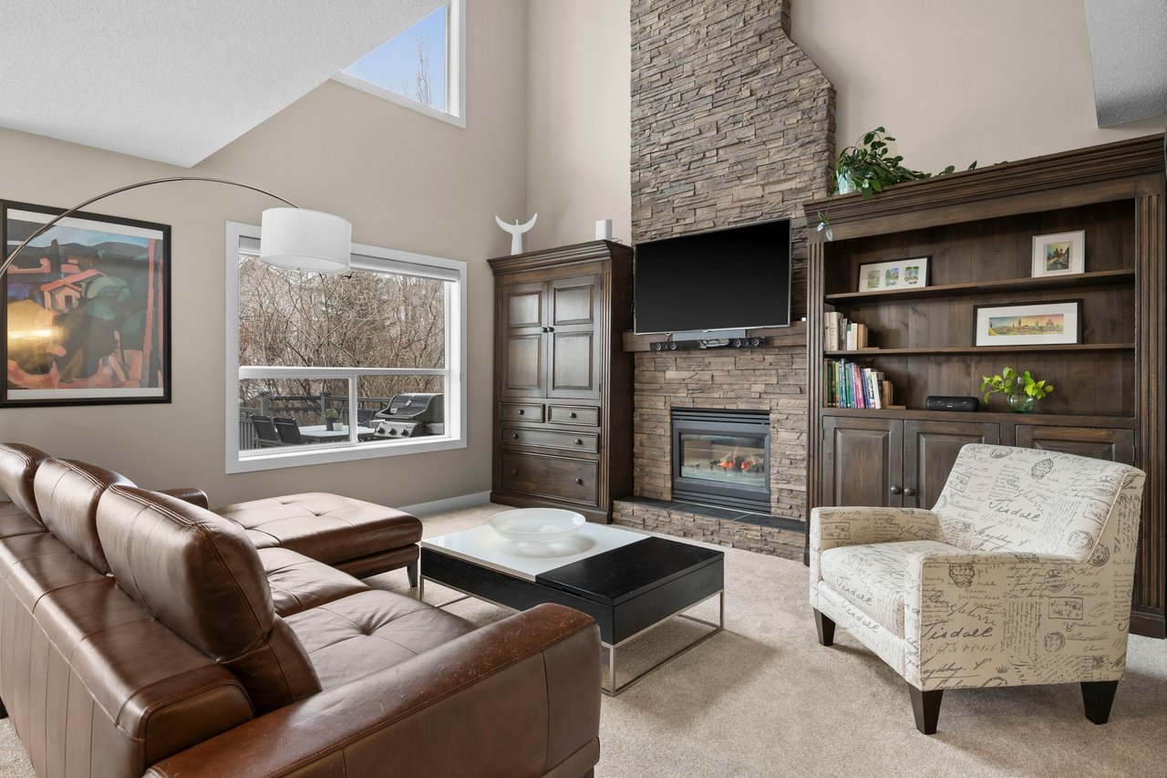 7 Valley Creek Bay NW