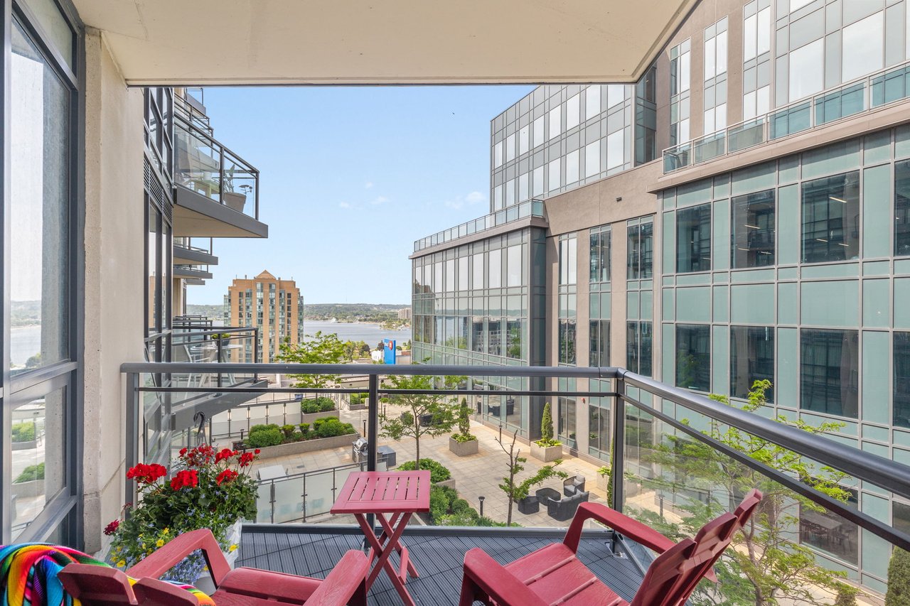 #503-111 Worsley Street, Barrie