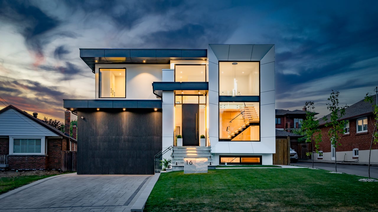 16 Deevale Road, North York Ontario Canada