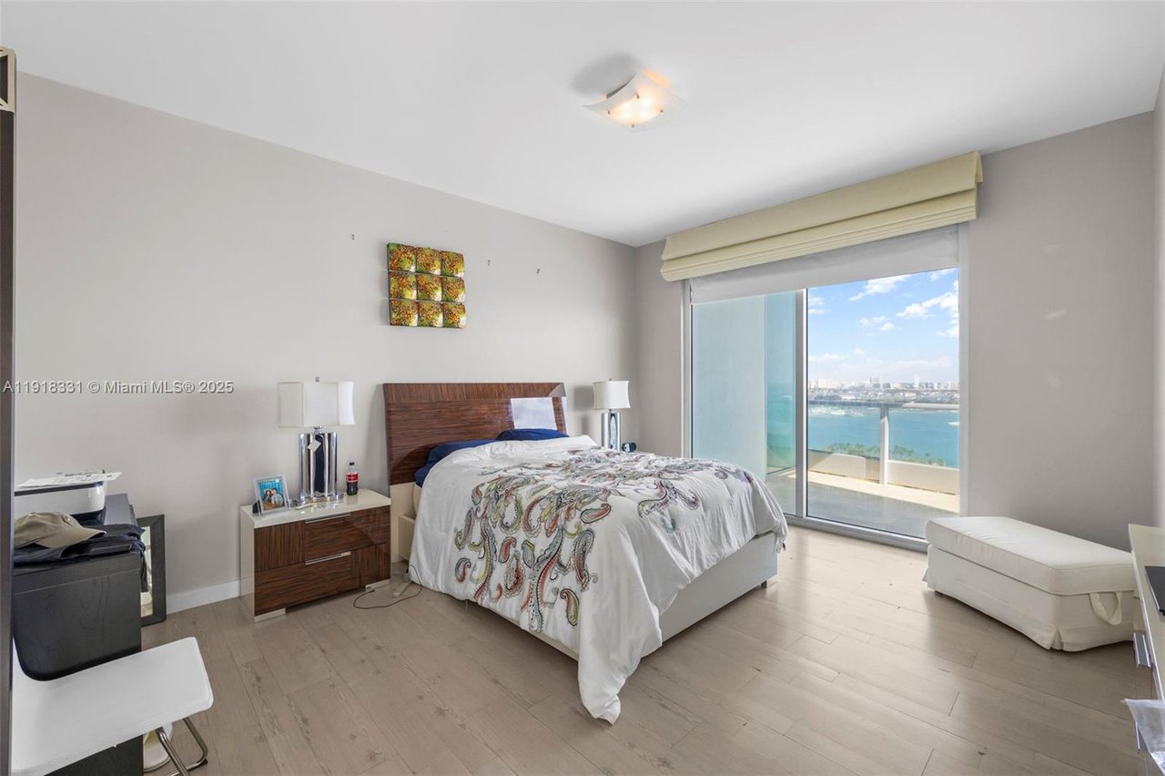900 Biscayne Bay Condo, Unit 2401