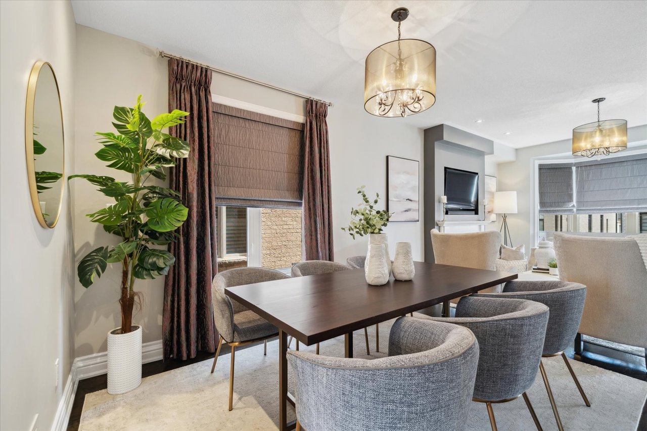32 Maplebank Cres