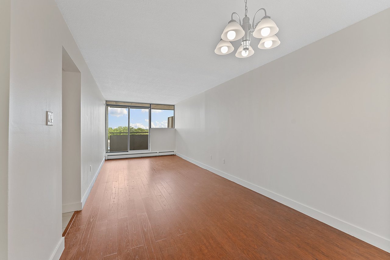 10330 Yonge Street W 707