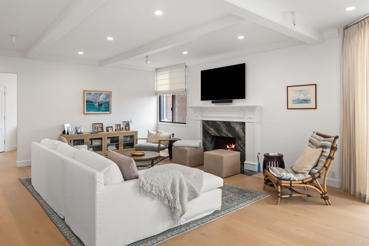 300 N Swall Dr Unit: 354, Beverly Hills 