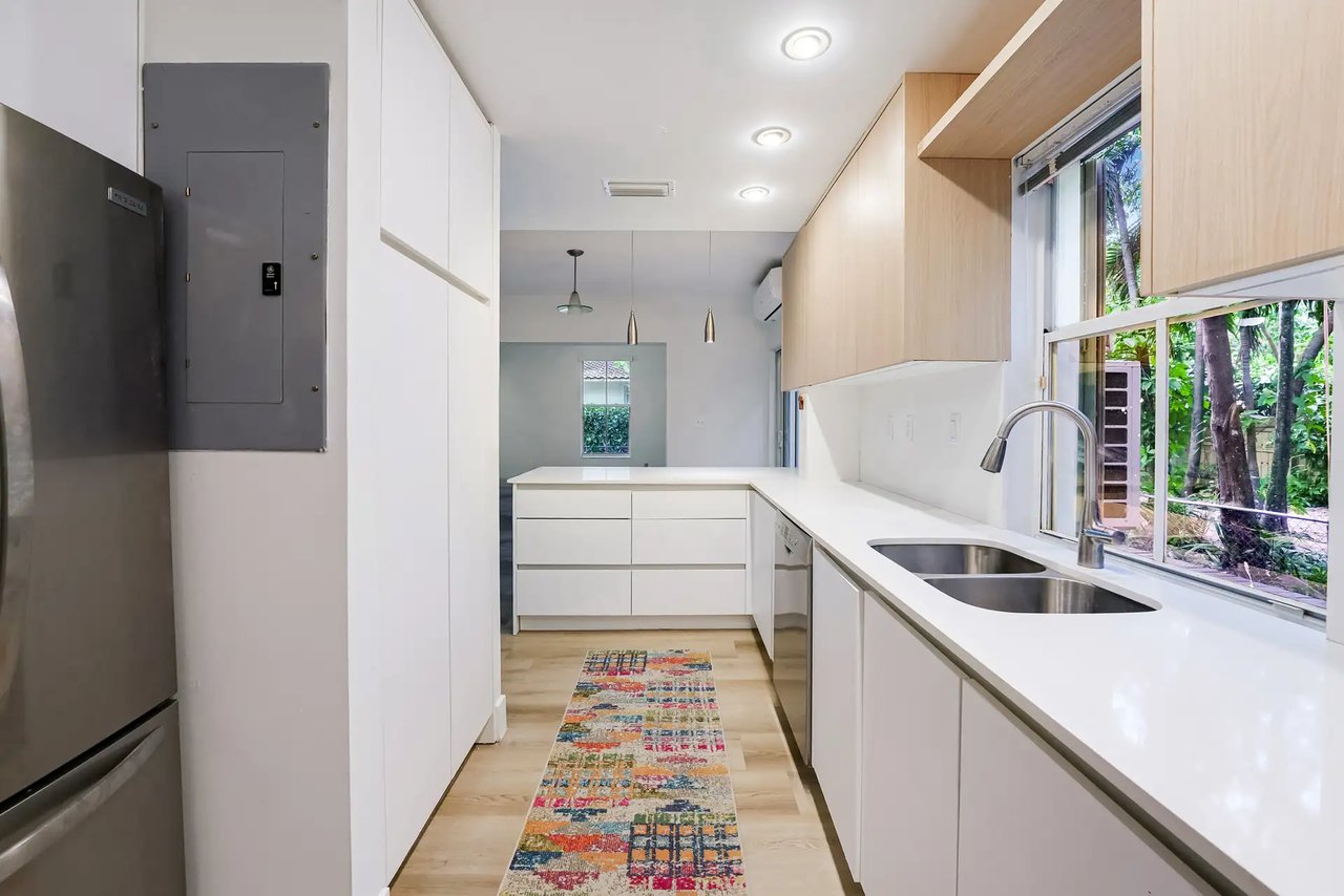 3605 SW 37 Avenue # 21