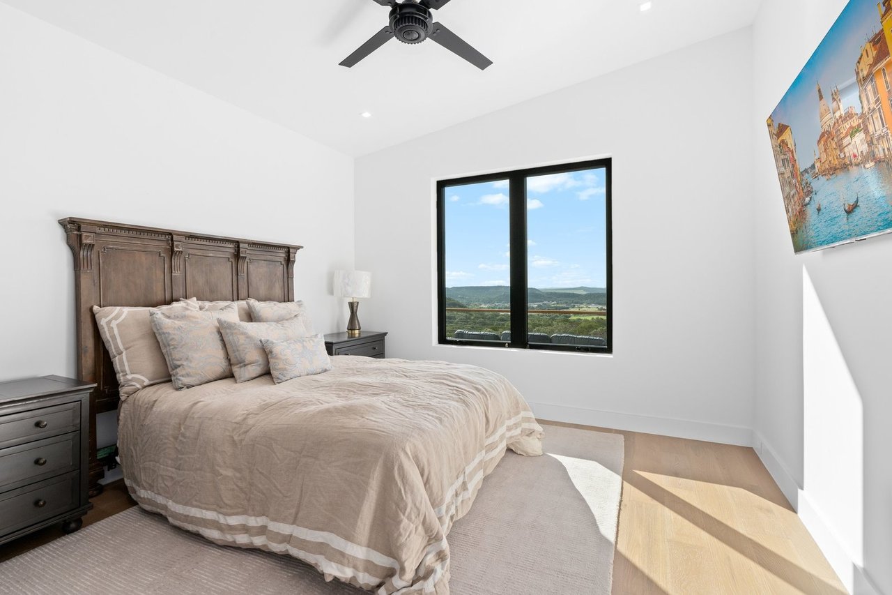 Luxxis Design 1104 Summit