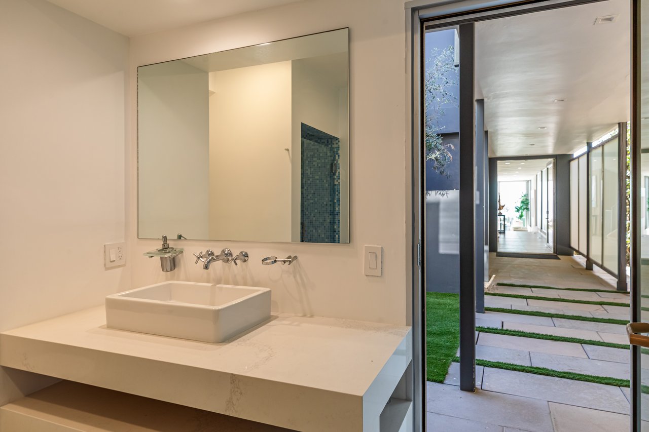 31220 Broad Beach Rd, Malibu