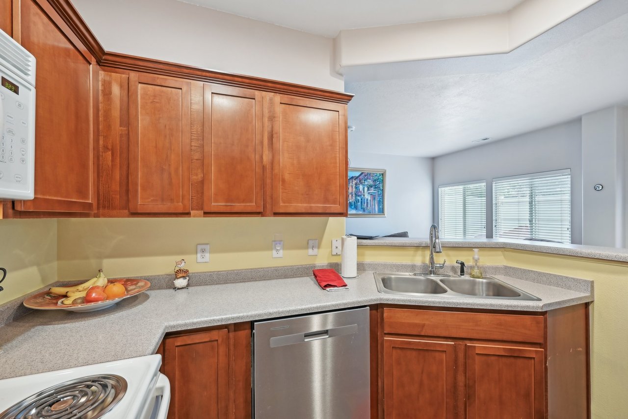 211 Greenfield Cir 103