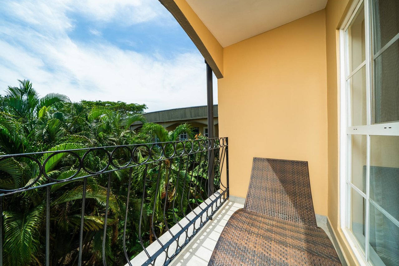 Villa Verde I #14 | Renovated 3-Bedroom Luxury Condo in the Heart of Tamarindo