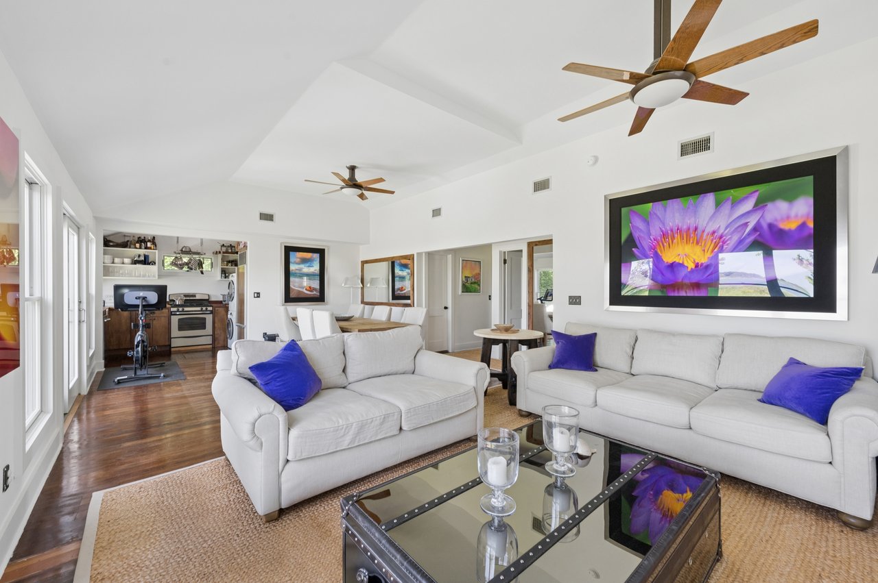188 Redwood Road
