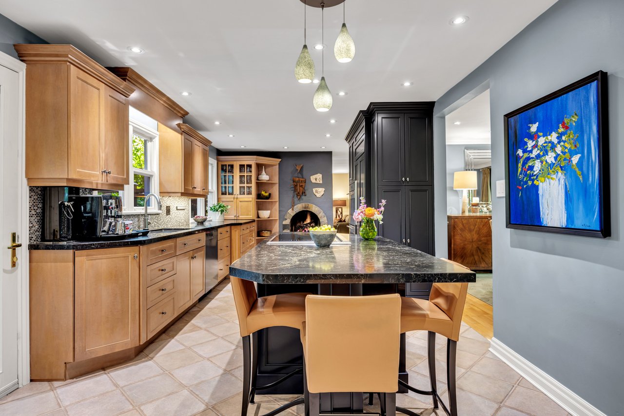 1346 Whiteoaks Avenue, Mississauga