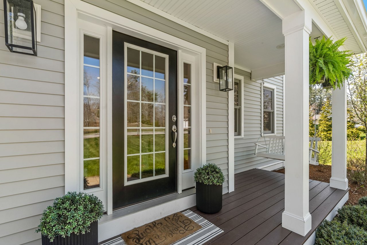 11 Lisa Ln Pembroke, MA 02359