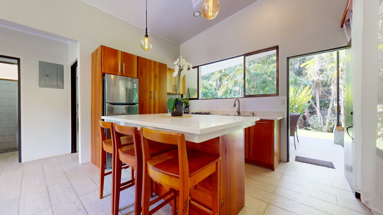 Charming Playa Hermosa Retreat – Your Tropical Paradise Awaits!