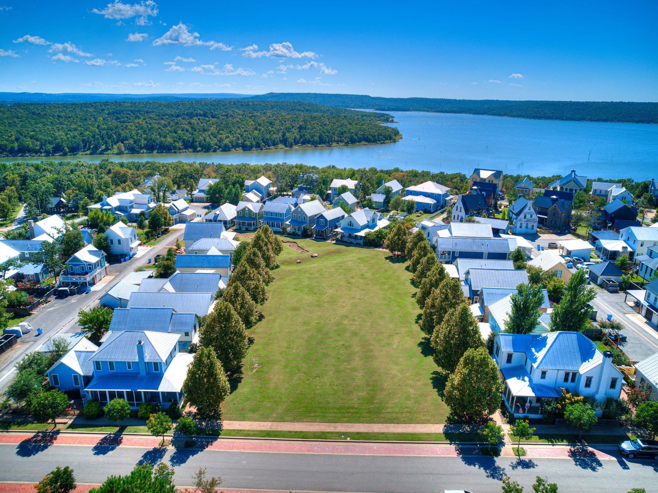 Carlton Landing Neighborhood And Lifestyle Guide - Wyatt Poindexter - The Agency