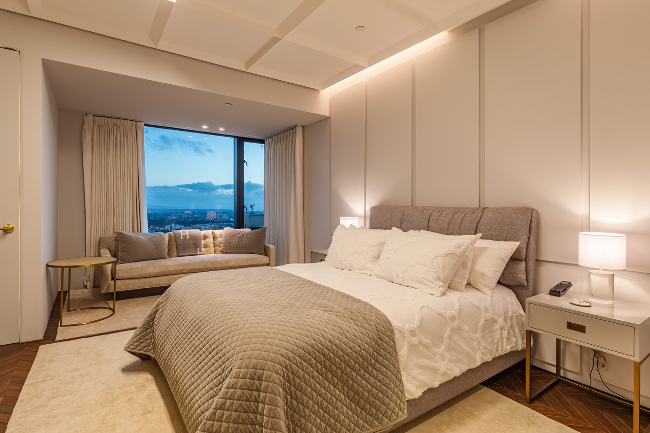 10727 Wilshire Blvd Unit: 1805, Wilshire Corridor