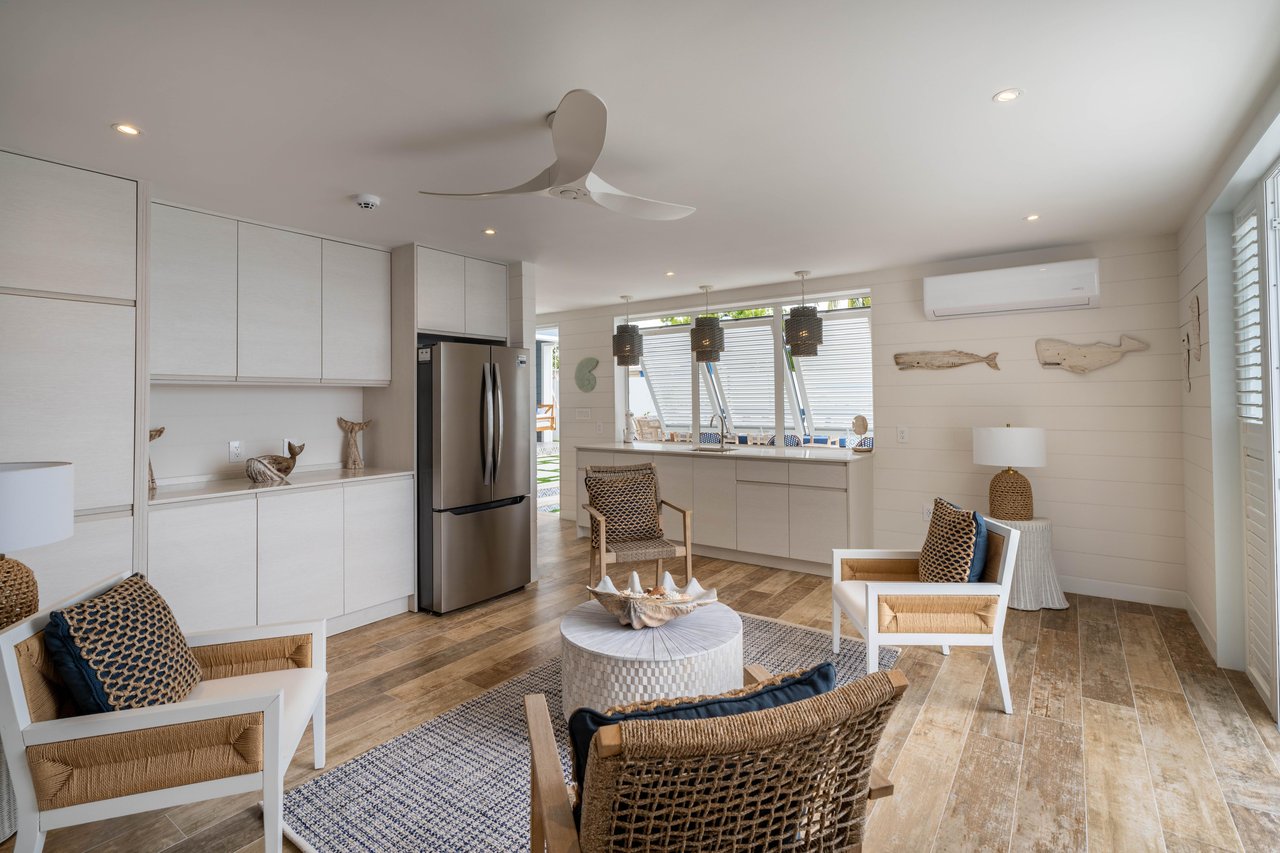Sea Breeze Beach House 