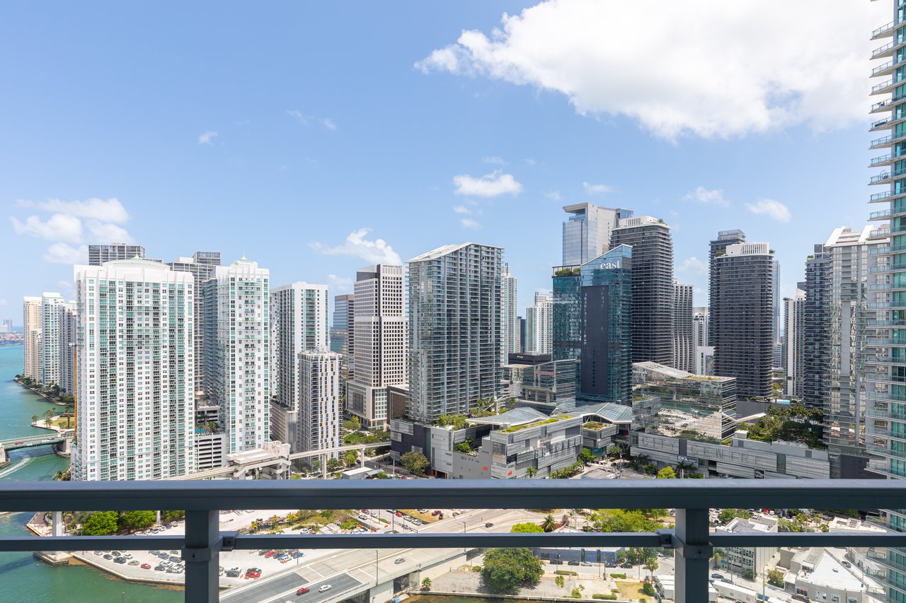 90 SW 3rd St Unit #3501 Miami 