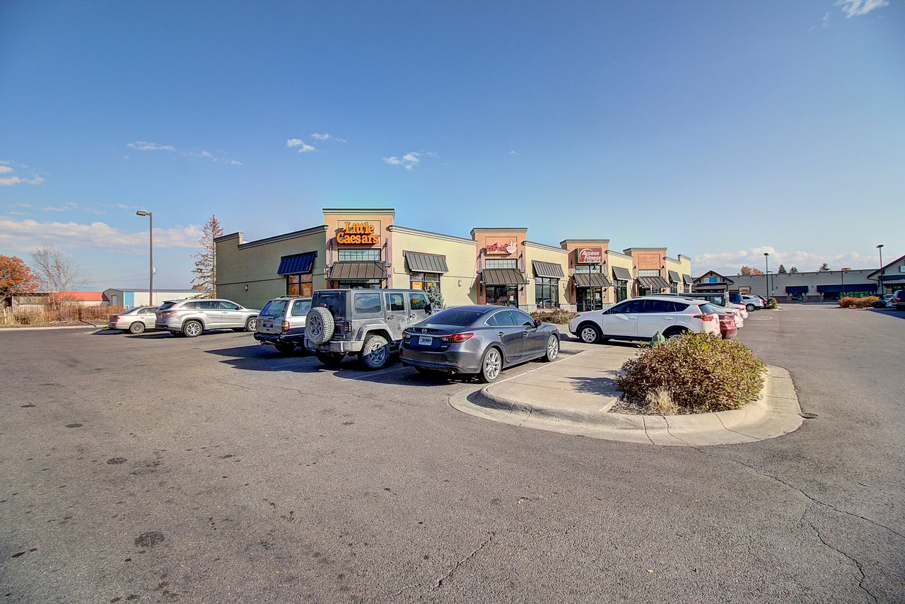Little Caesars Retail Center