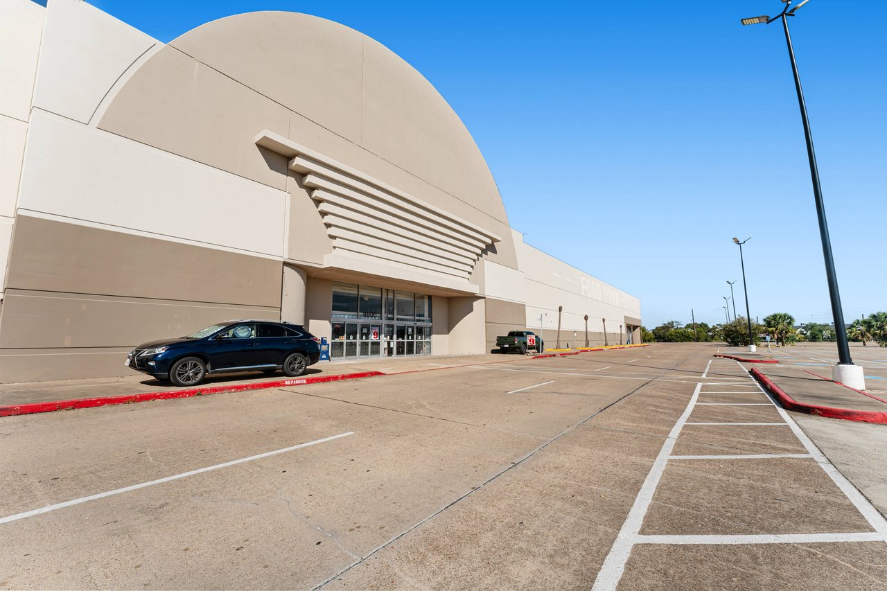 For Lease: Hohoho Retail Center