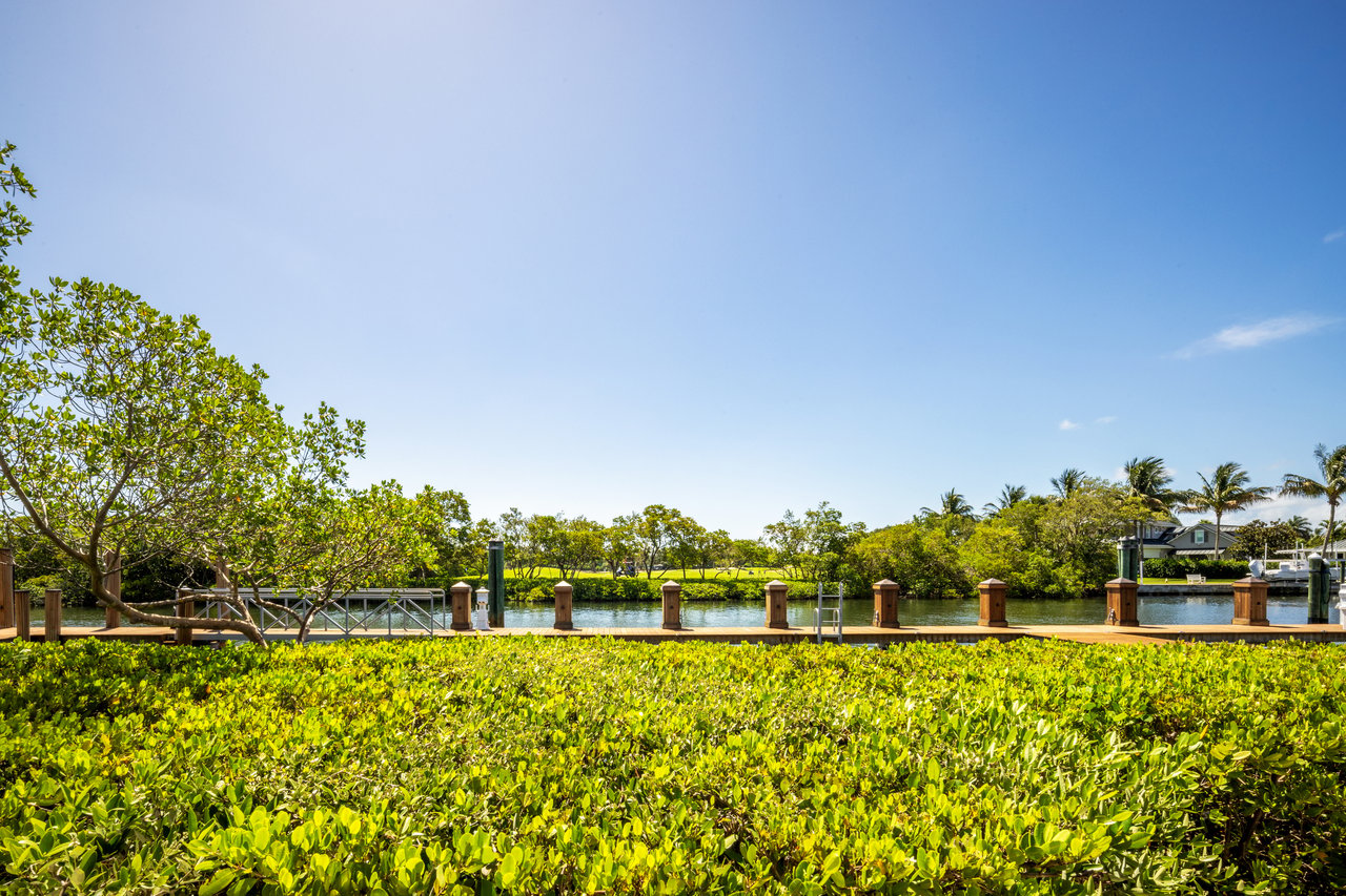 Palm Beach Gardens Waterfront Compound | 200' Deepwater Dockage | Harbour Isles