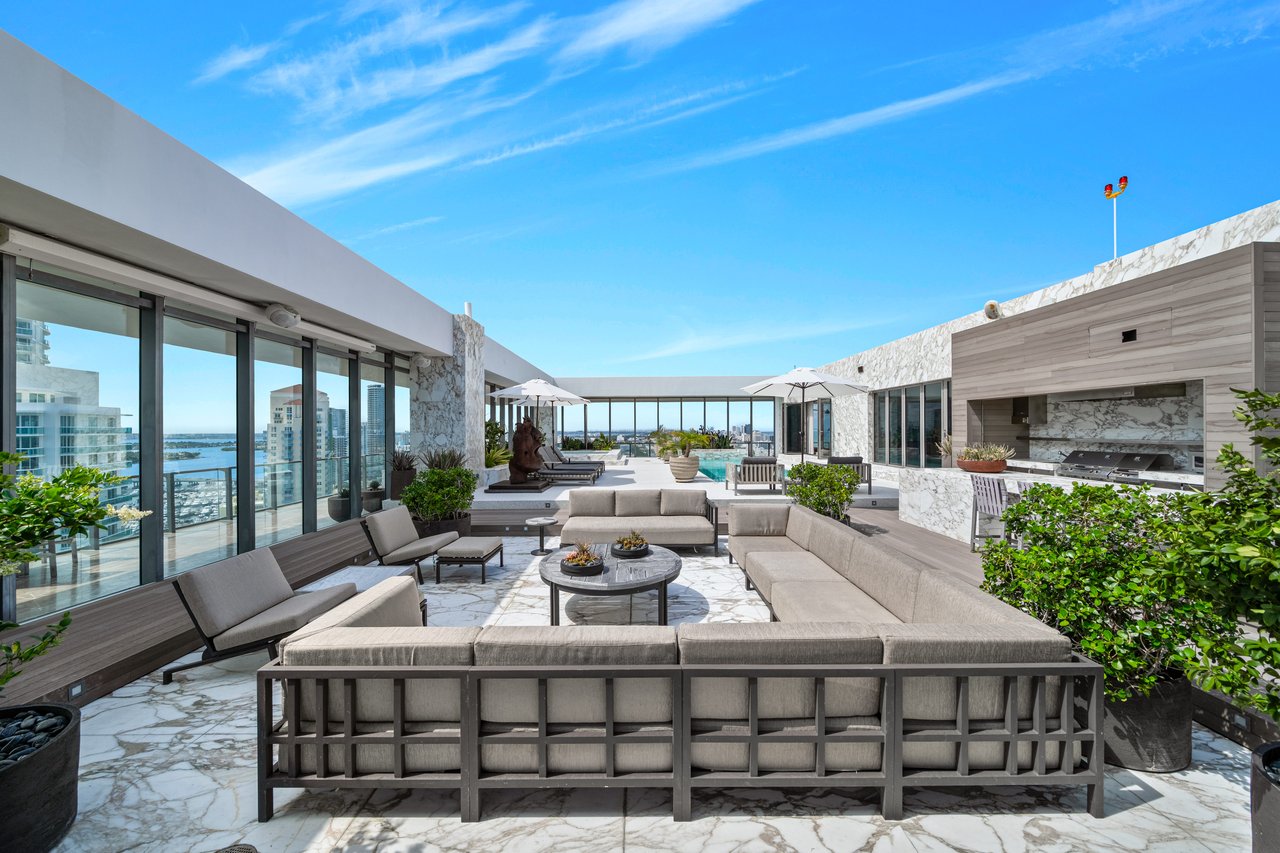Apogee Penthouse