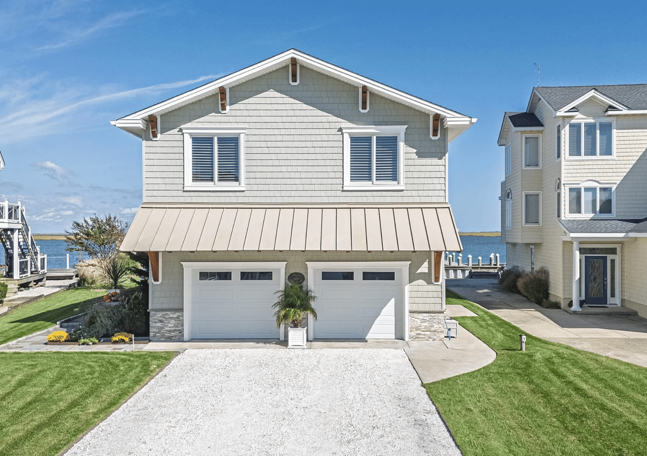 1411 E Shore Drive