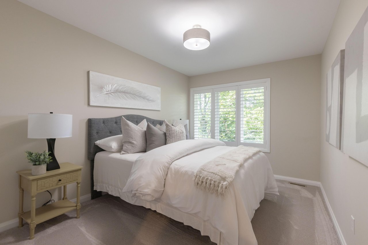 1064 Queen Street W 32A