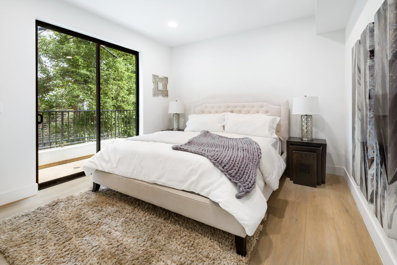 Aurelia Terrace, Regal Pl, 90068