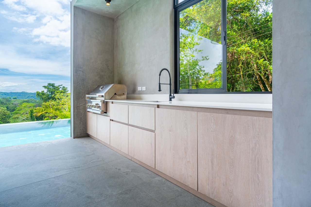 Casa La Artista - Sleek Modern Retreat with Ocean & Mountain Views in Ojochal