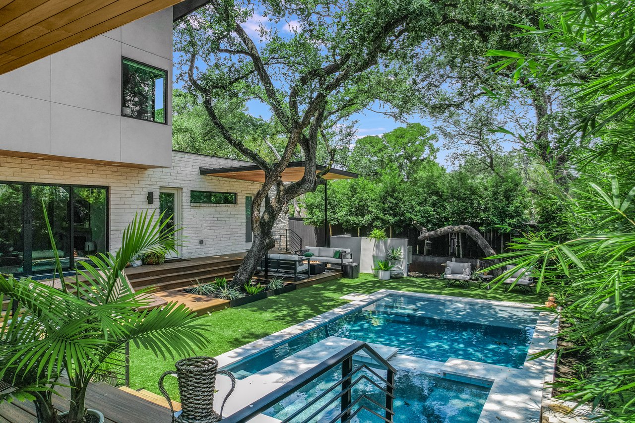 Modern on Ridgewood