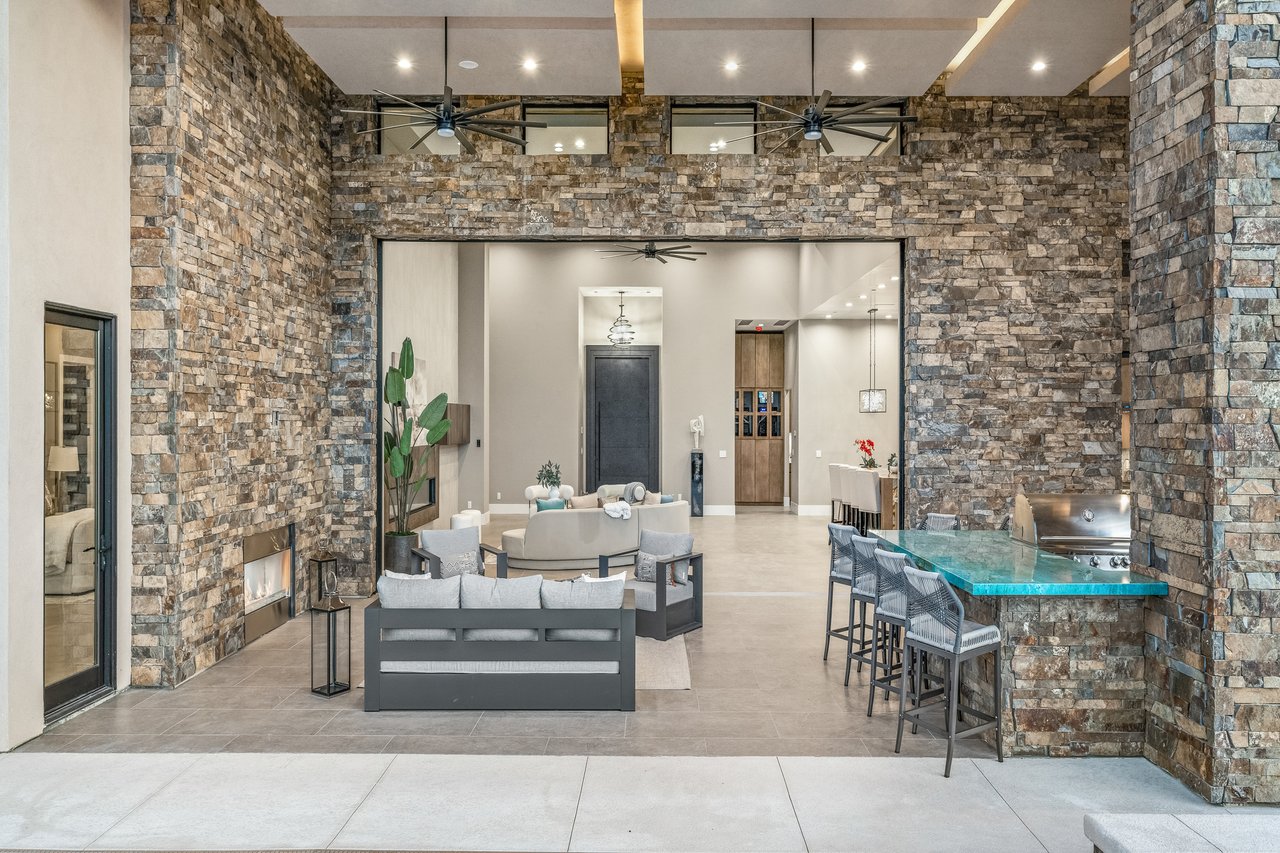 9 Stonecutter Court
