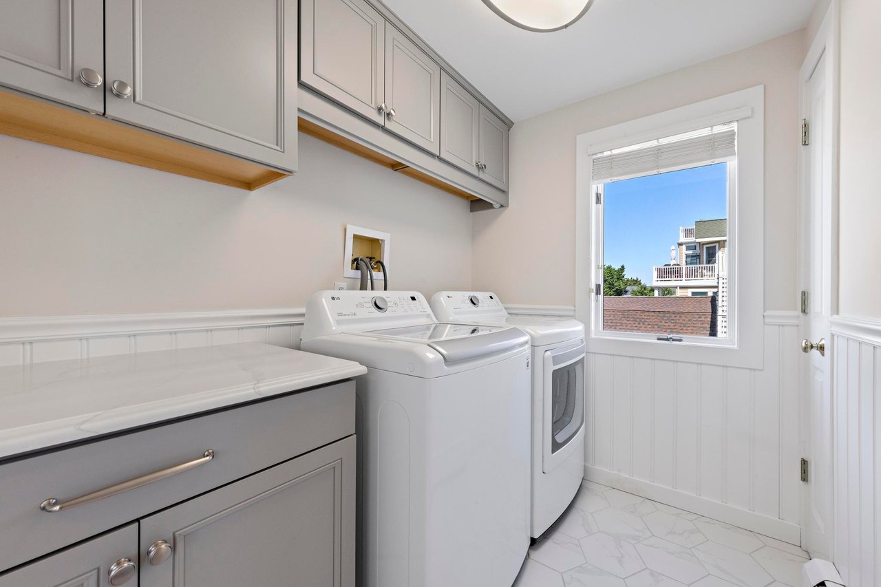 10 11th Street
