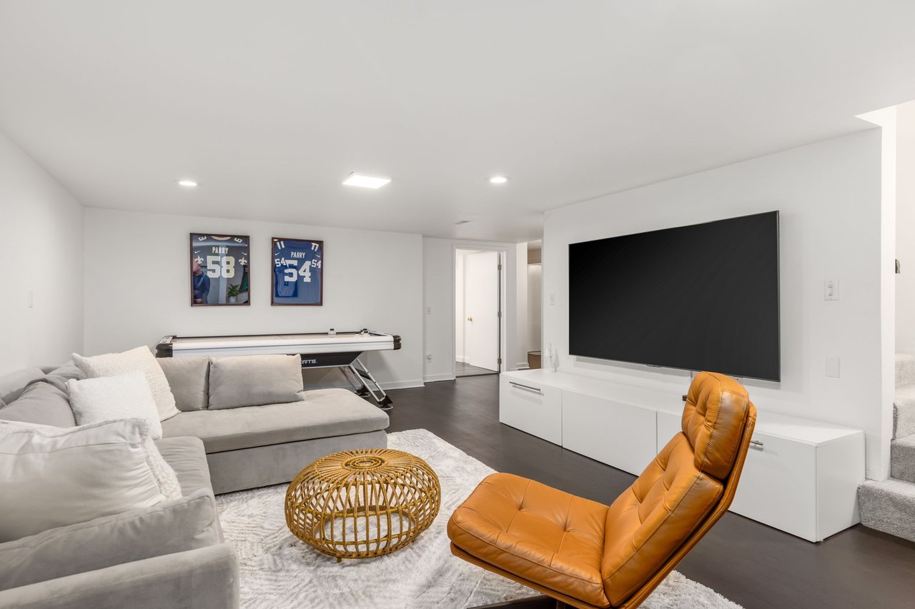 Now Available - Mid-Century Modern Oasis 