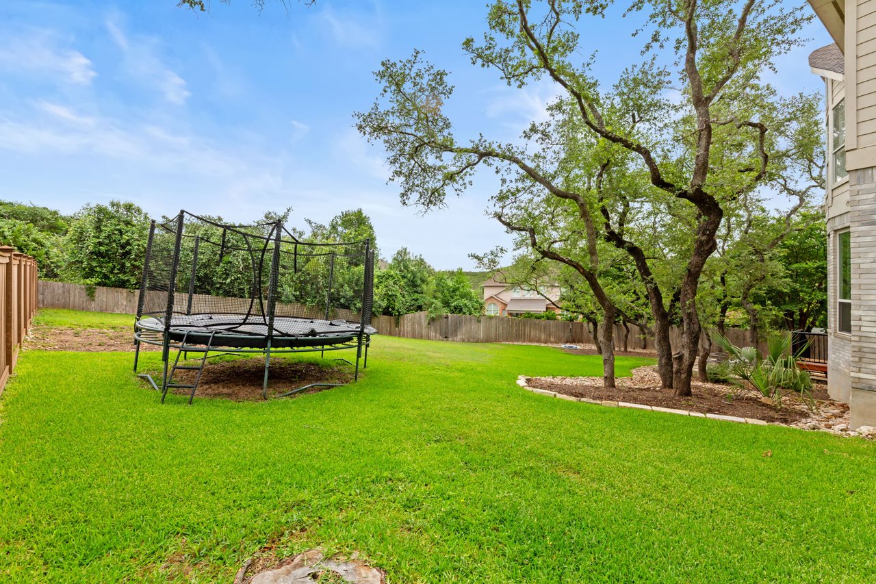 Elegant Cul-de-Sac Retreat in Steiner Ranch with Main-Level Guest Suite