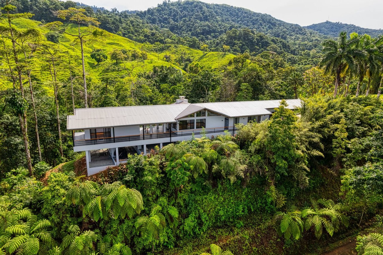 Modern Riverfront Mountain Home, Perez Zeledon, San Jose