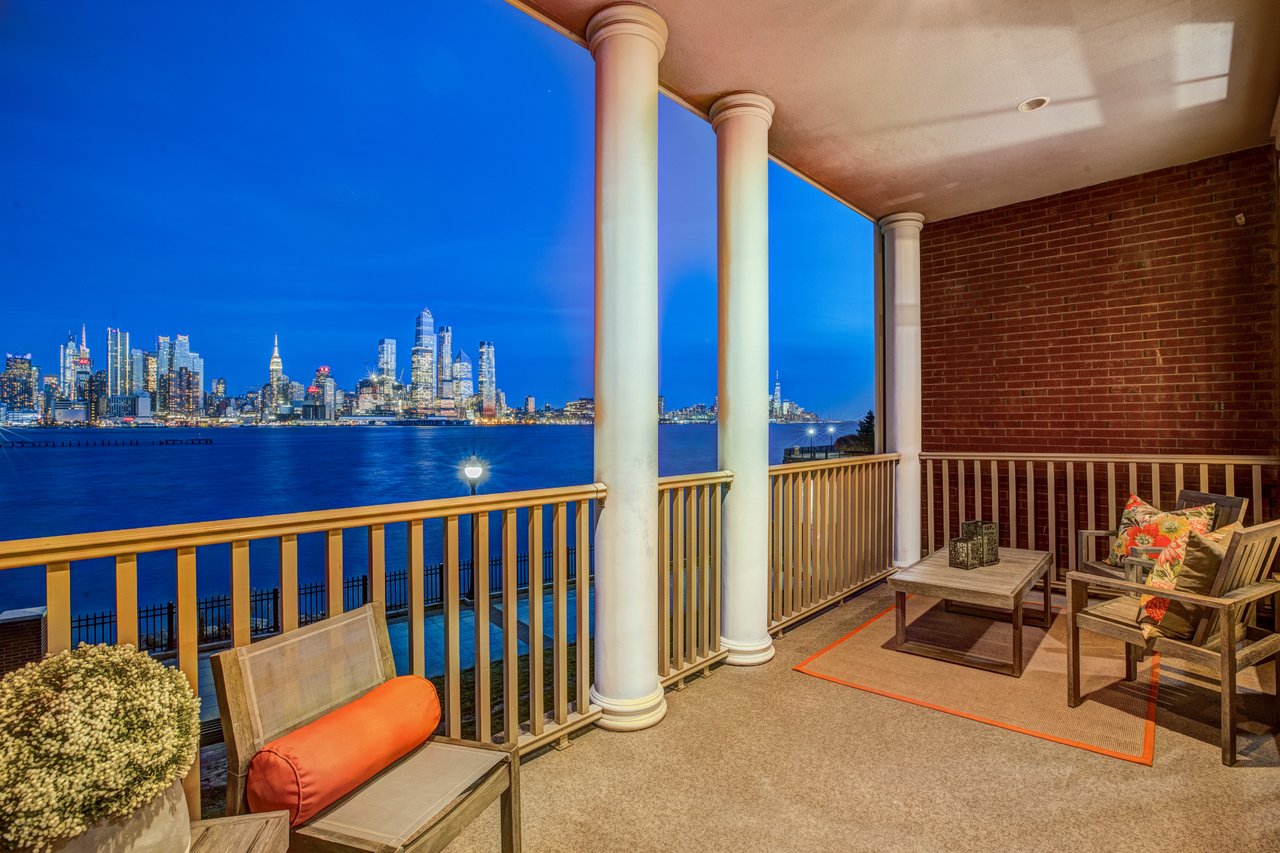 10 Regency Place - The Brownstones at Port Imperial