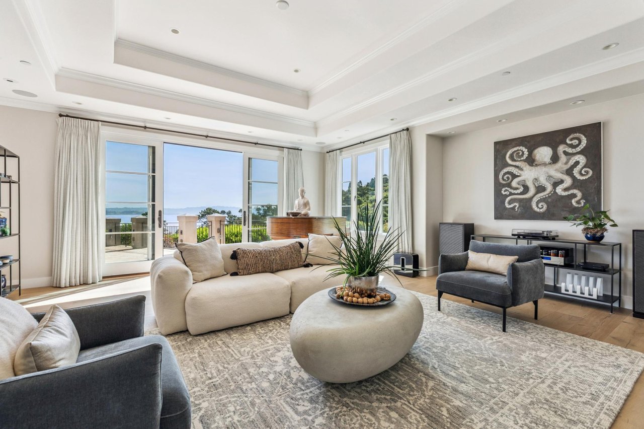  8 Hillcrest  