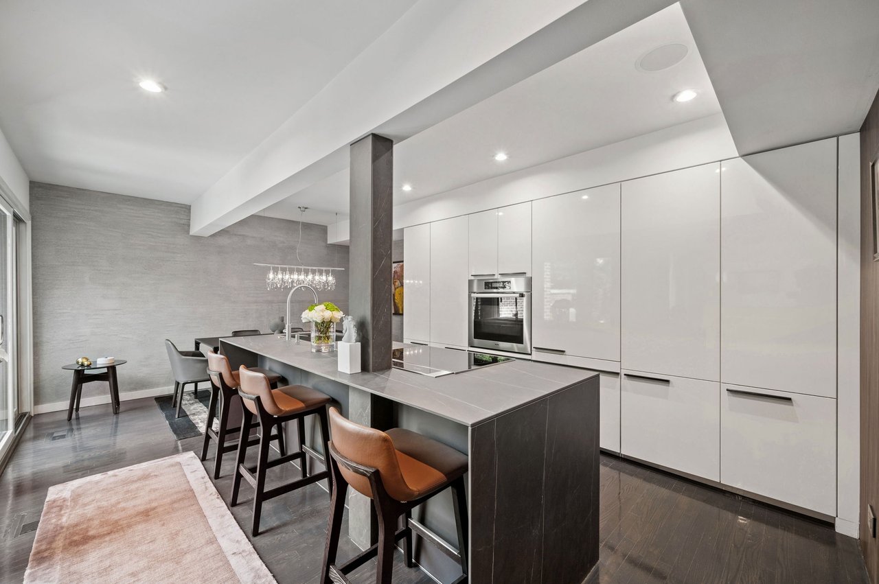 2321 N. Geneva Terrace, Unit C