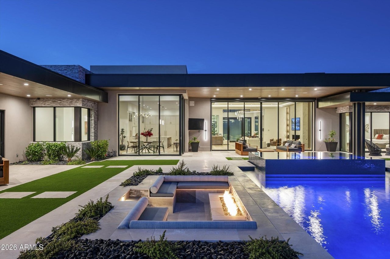 9245 E RIMROCK Drive