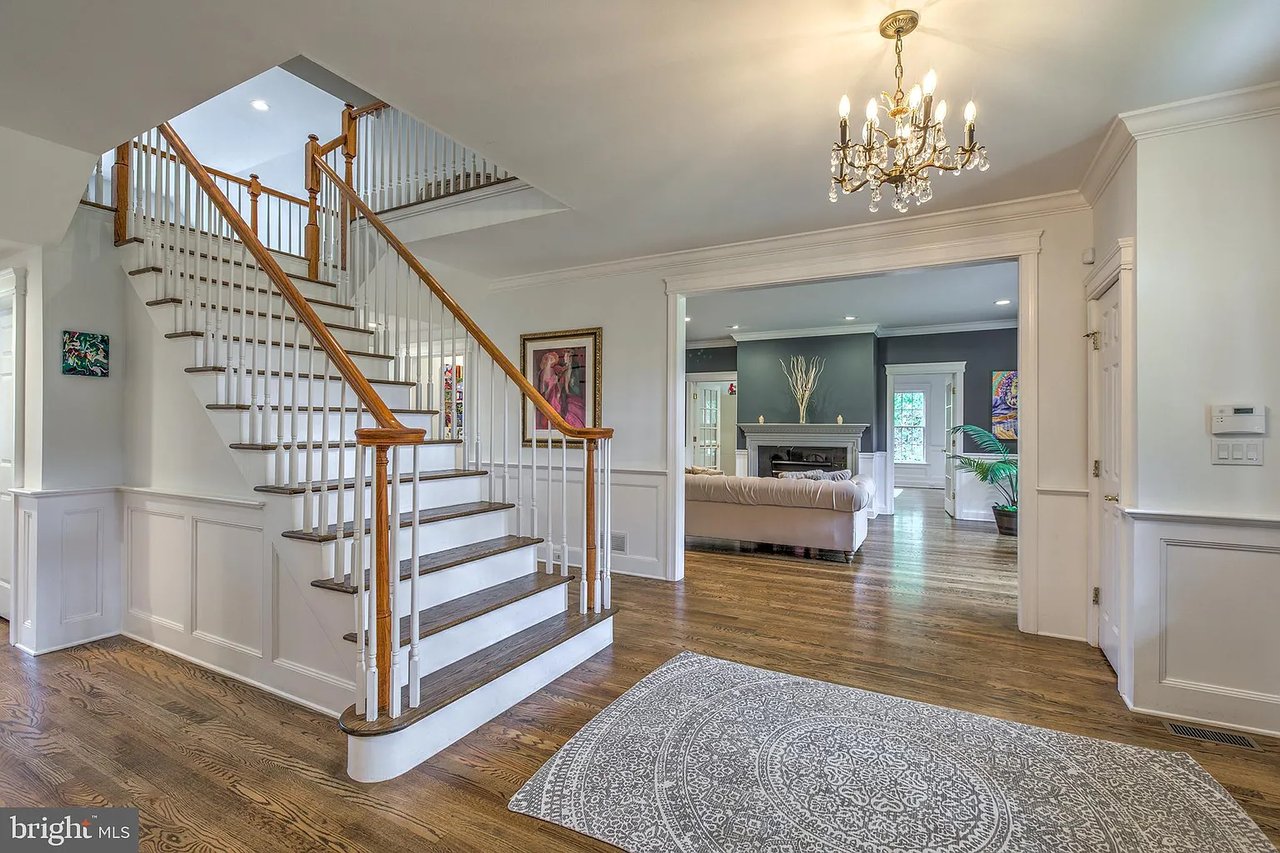 6 Rustic Dr
