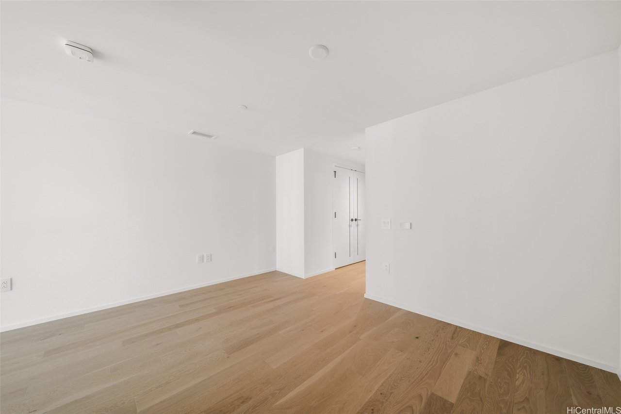 333 Ward Avenue #1908