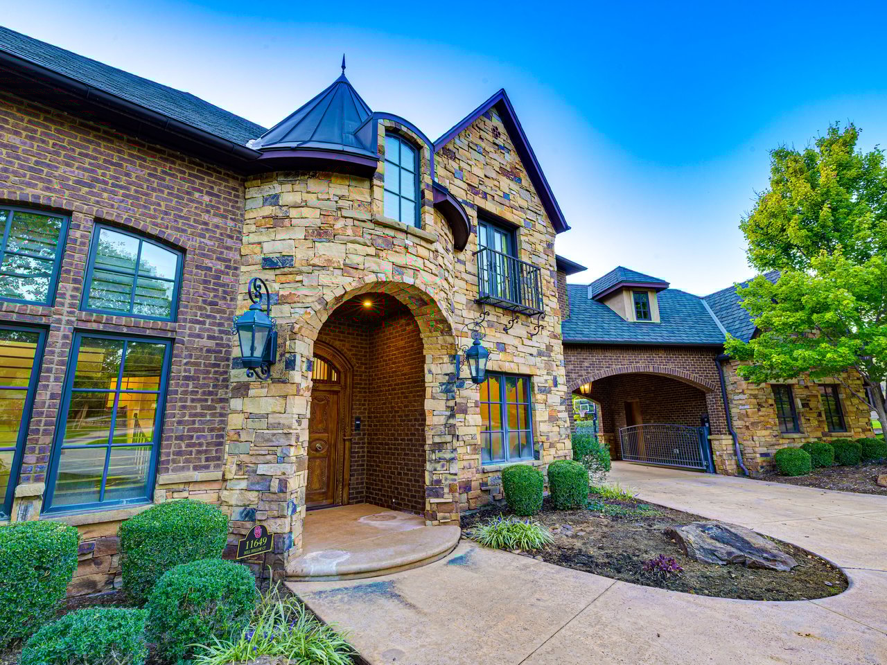 The Agency Oklahoma Listing of the Week in Stonemill - 11649 Mill Hollow Court in OKC - Wyatt Poindexter - The Agency 