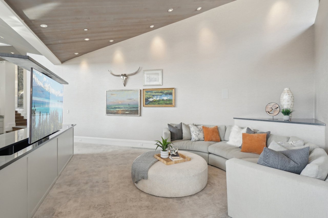 4141 E Canyon Estate Dr