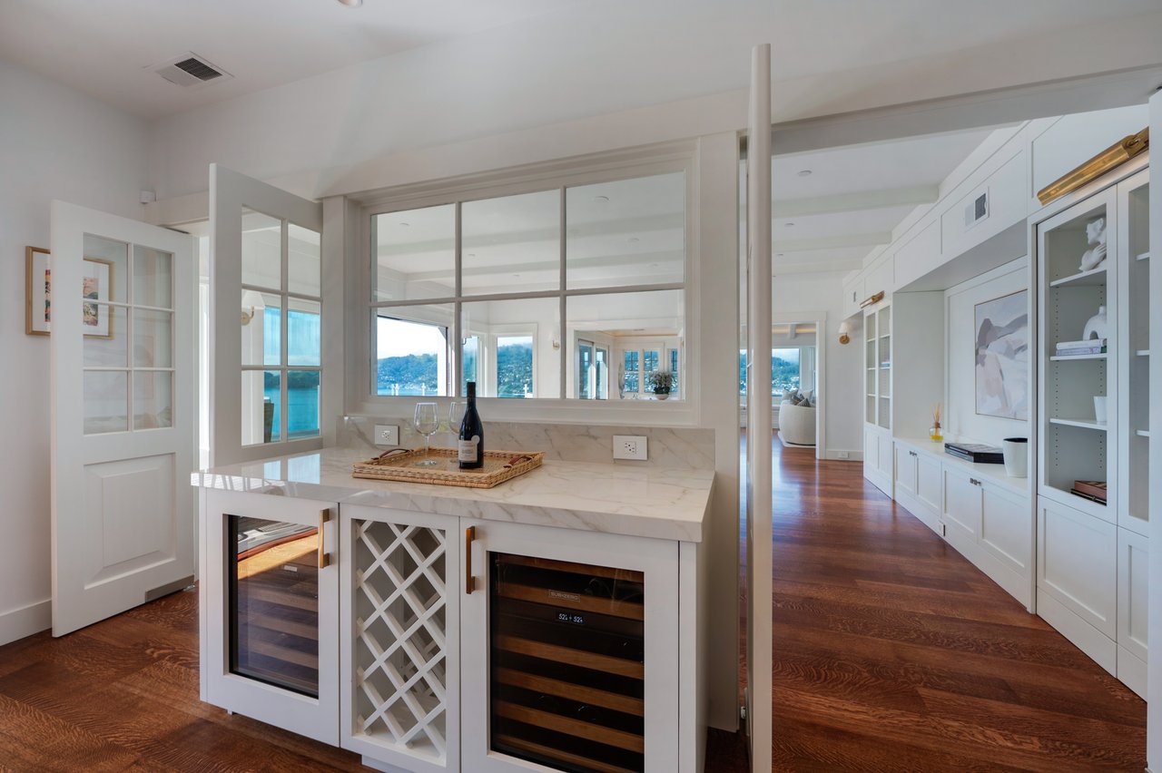 Stunning View Residence