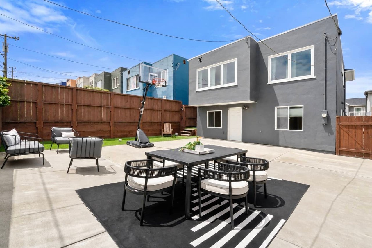 23 Fernwood Ave