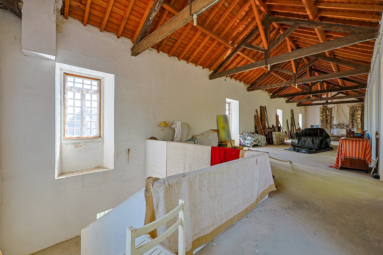 Magnificent 17th-Century Palace with  76,400 m² Estate Near Coimbra