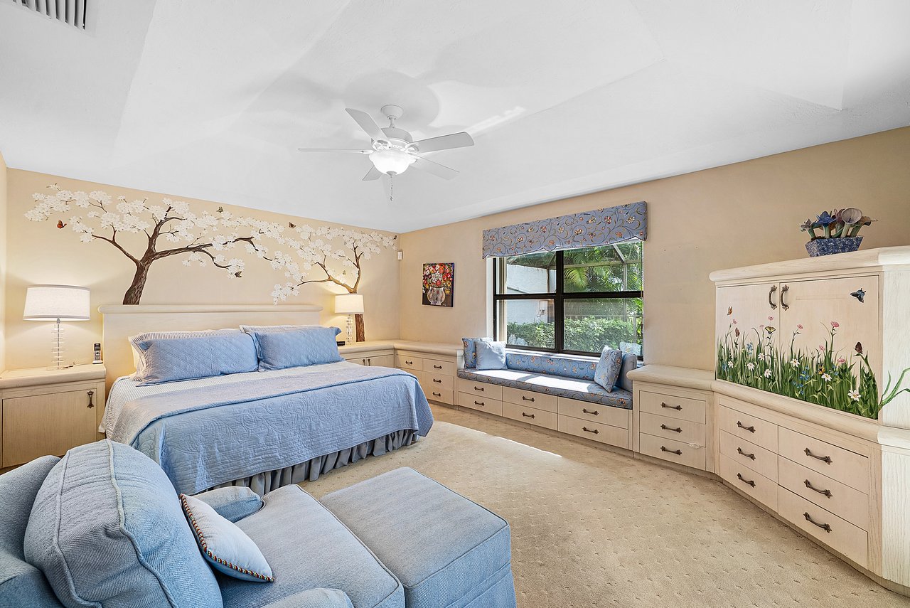 5068 Via De Amalfi Drive