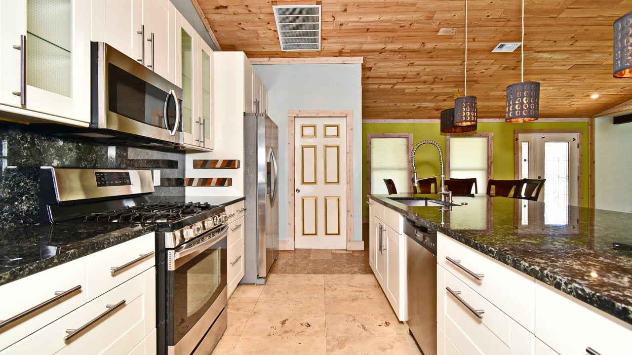 Three-Bedroom for Lease in Orlando's Bay Lakes Neighborhood